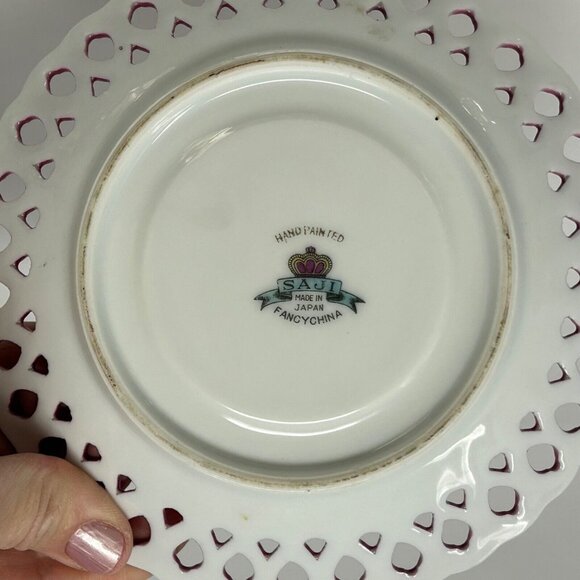 Vintage SAJI Double Reticulated Footed Tea Cup & Saucer with Gold Trim Japan - Picture 3 of 7